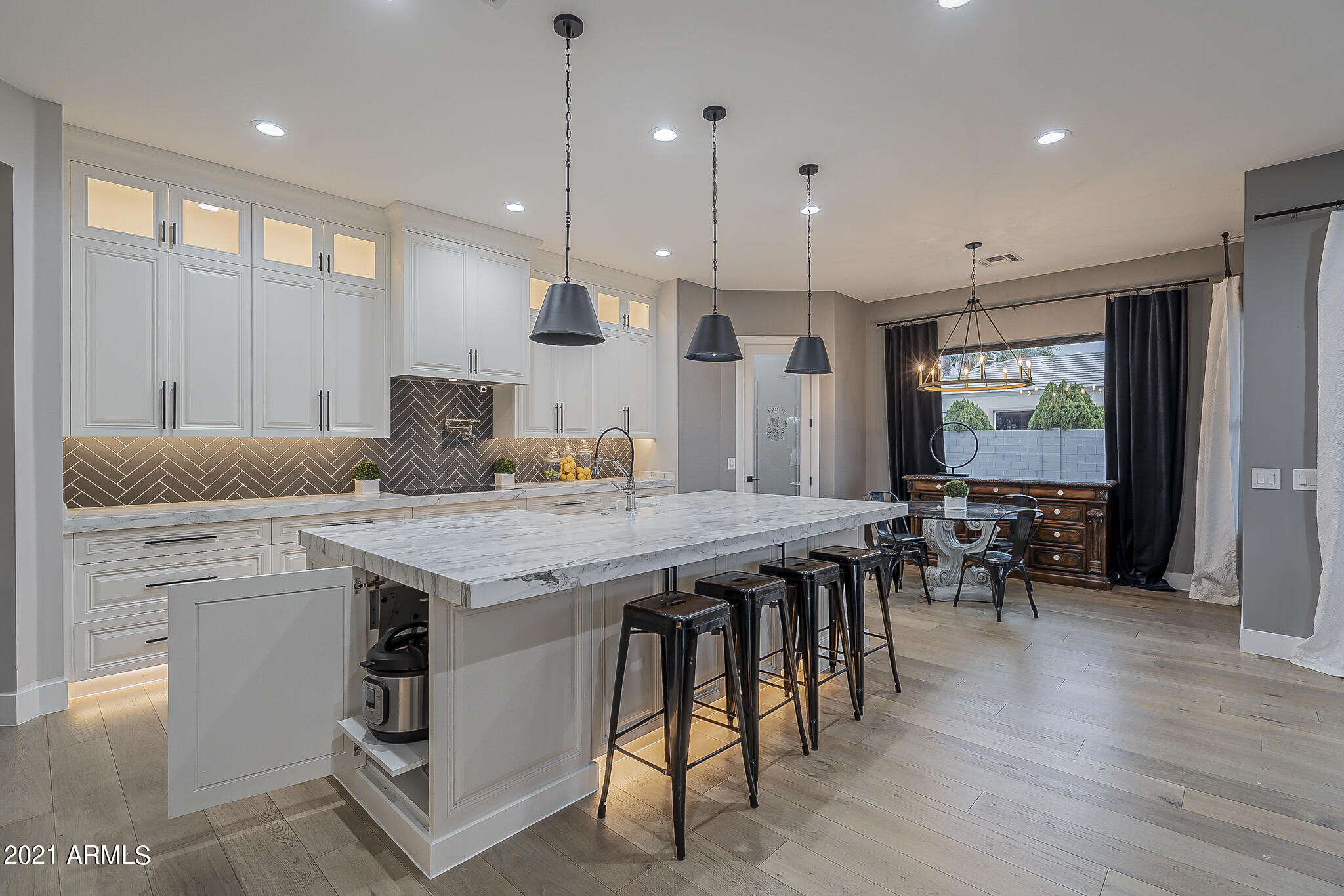2549 West Saber Road Phoenix, AZ 85086 - Photo 14 of 57 014_Kitchen - Custom Cabinet Inserts