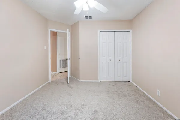 $1,975 | 10315 Country Green, San Antonio, TX 78240