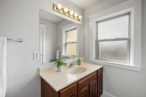 $230,000 | 1009 Summit Avenue, Unit 5, Stoughton, WI 53589