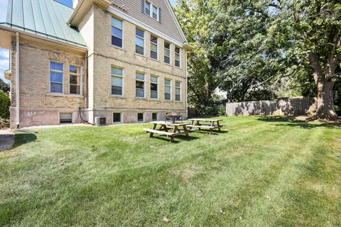 $230,000 | 1009 Summit Avenue, Unit 5, Stoughton, WI 53589