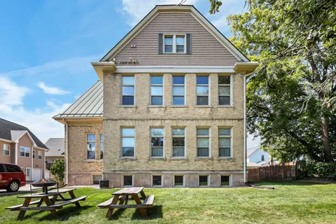 $230,000 | 1009 Summit Avenue, Unit 5, Stoughton, WI 53589