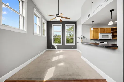 $230,000 | 1009 Summit Avenue, Unit 5, Stoughton, WI 53589