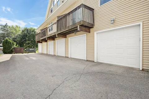 $230,000 | 1009 Summit Avenue, Unit 5, Stoughton, WI 53589