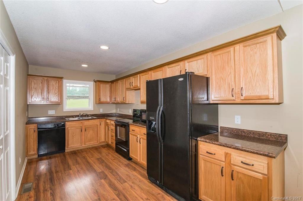 94 Martin Branch Road Leicester, NC 28748 - Photo 3 of 24