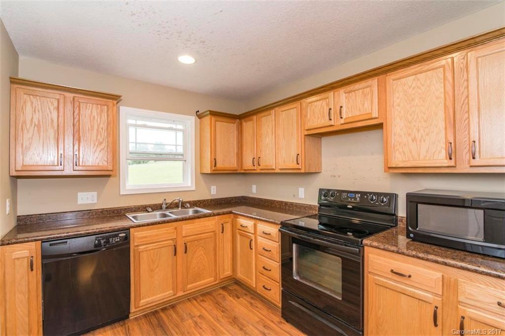 94 Martin Branch Road Leicester, NC 28748 - Photo 4 of 24