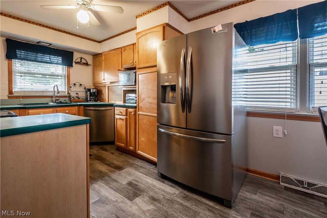 475 Stanley Road Akron, OH 44312 - Photo 6 of 26 Kitchen