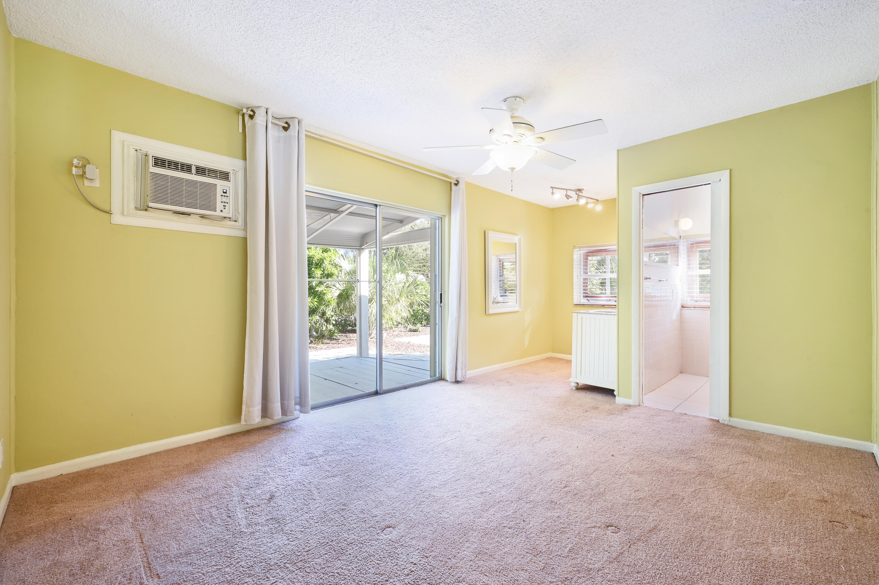 151 Arlington Road West Palm Beach, FL 33405 - Photo 10 of 15 Image 8