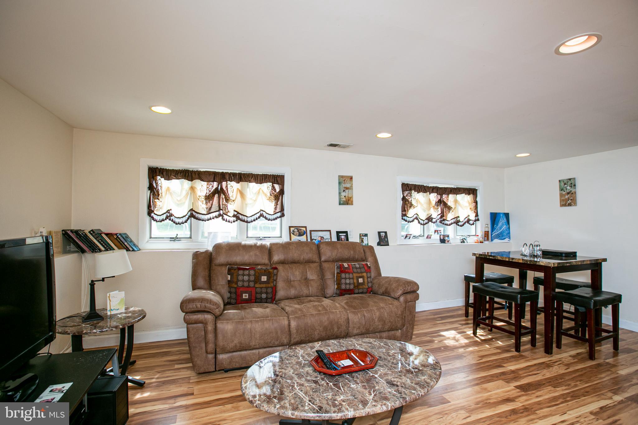 35 Fenway Road Hamilton, NJ 08620 - Photo 11 of 34