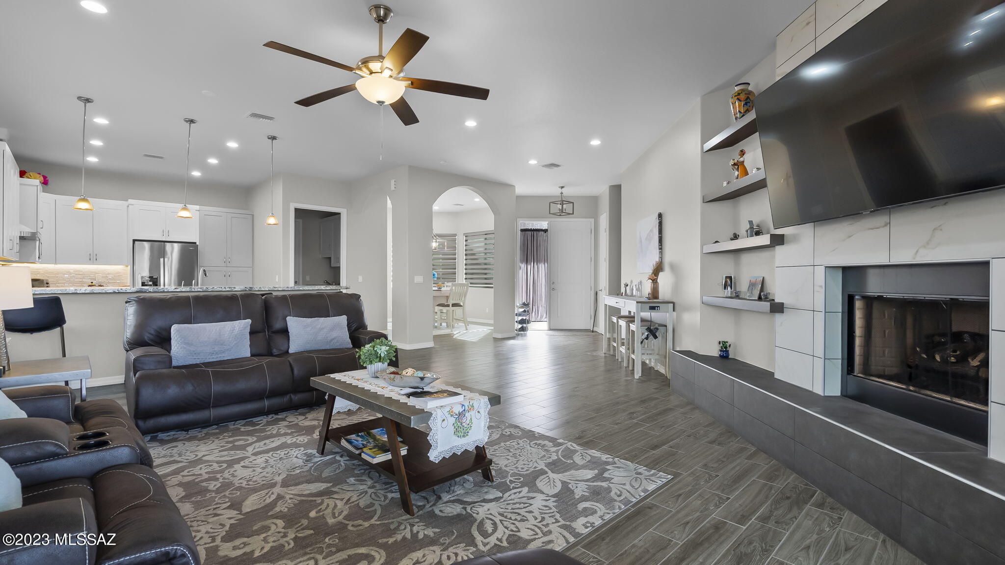 1098 Vista De Los Alamos Rio Rico, AZ 85648 - Photo 5 of 47