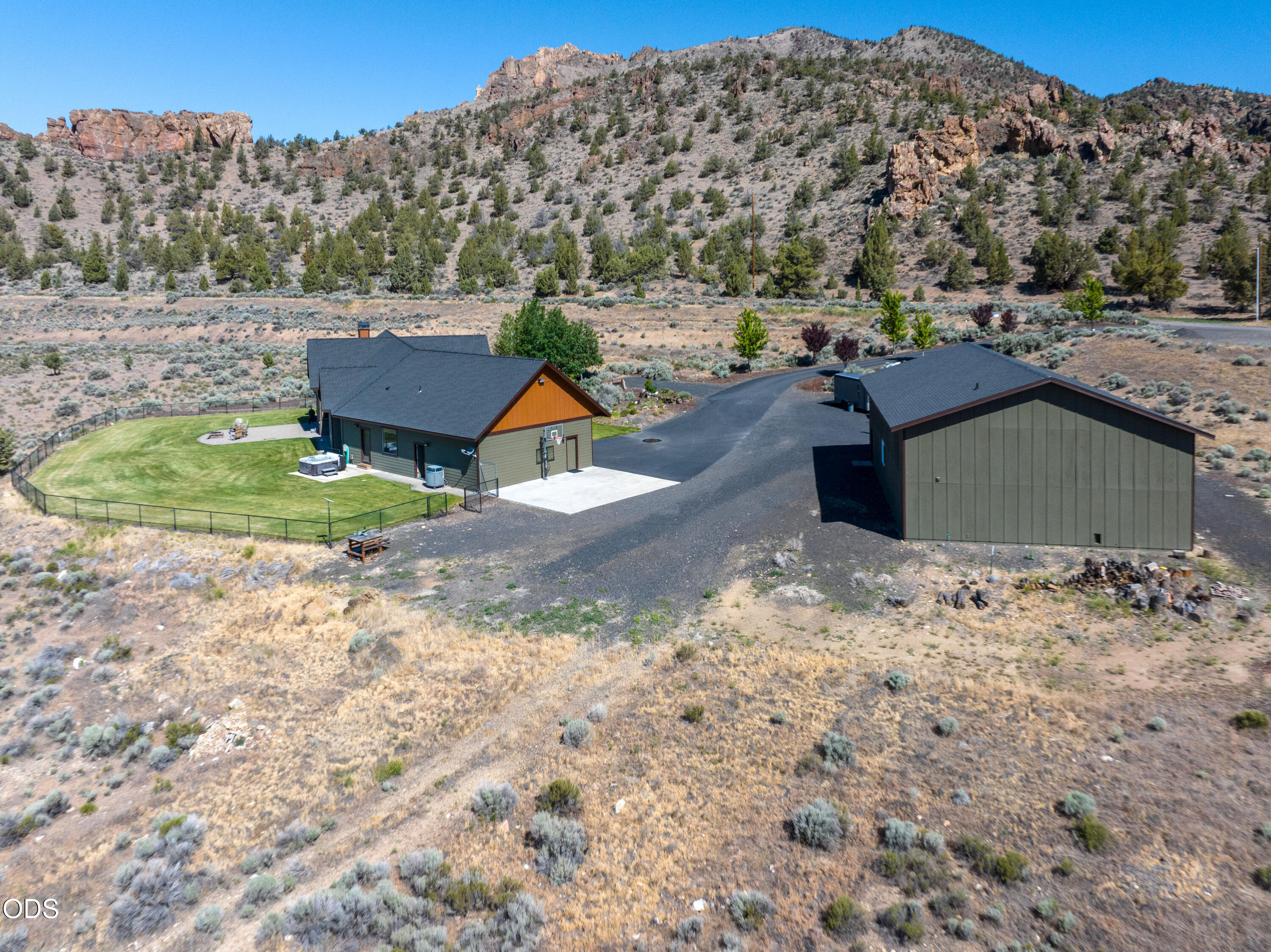 20900 Northwest Butler Road Terrebonne, OR 97760 - Photo 4 of 43