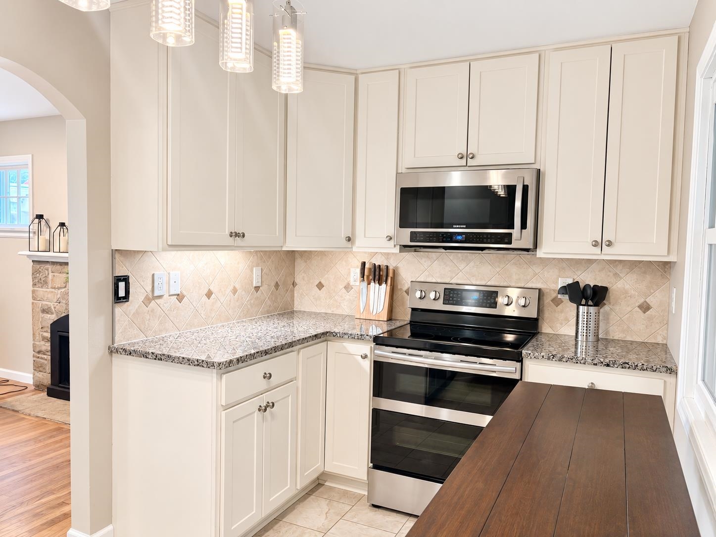 5513 Old Middleton Road Madison, WI 53705 - Photo 7 of 33 Gallery Image 7