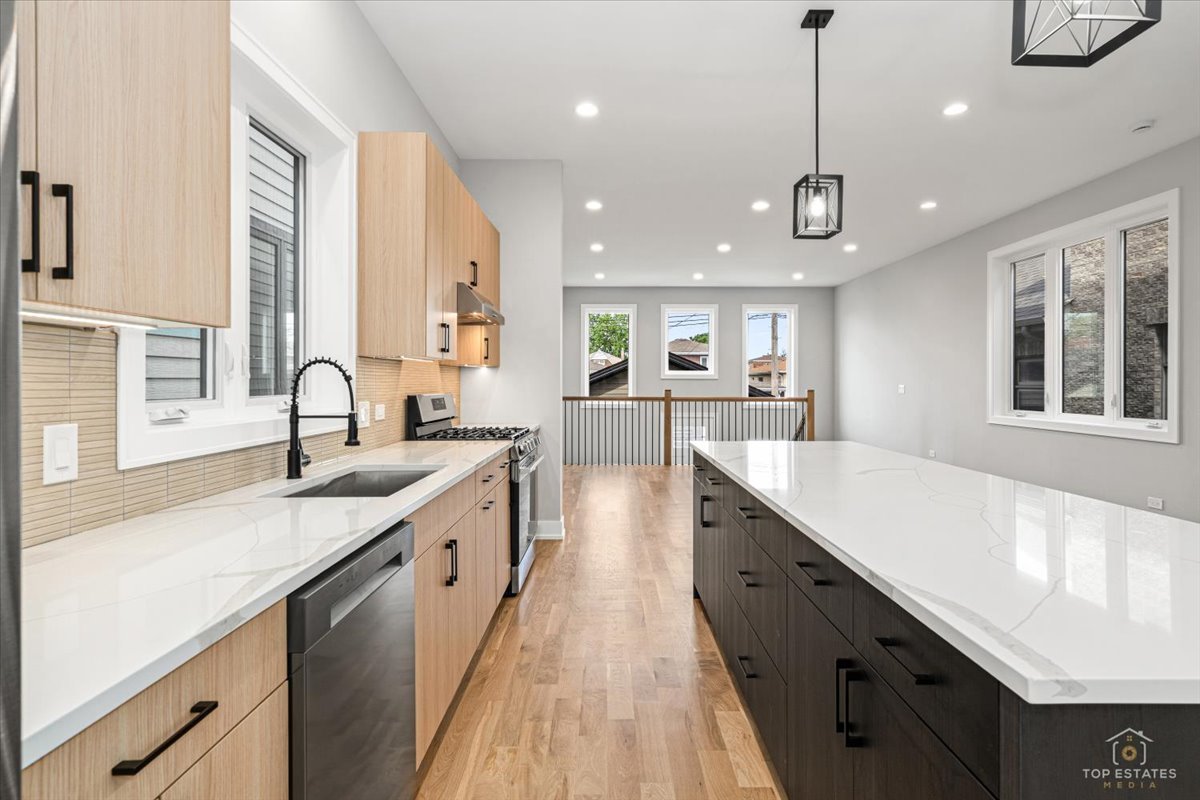 5328 South Mason Avenue Chicago, IL 60638 - Photo 6 of 27