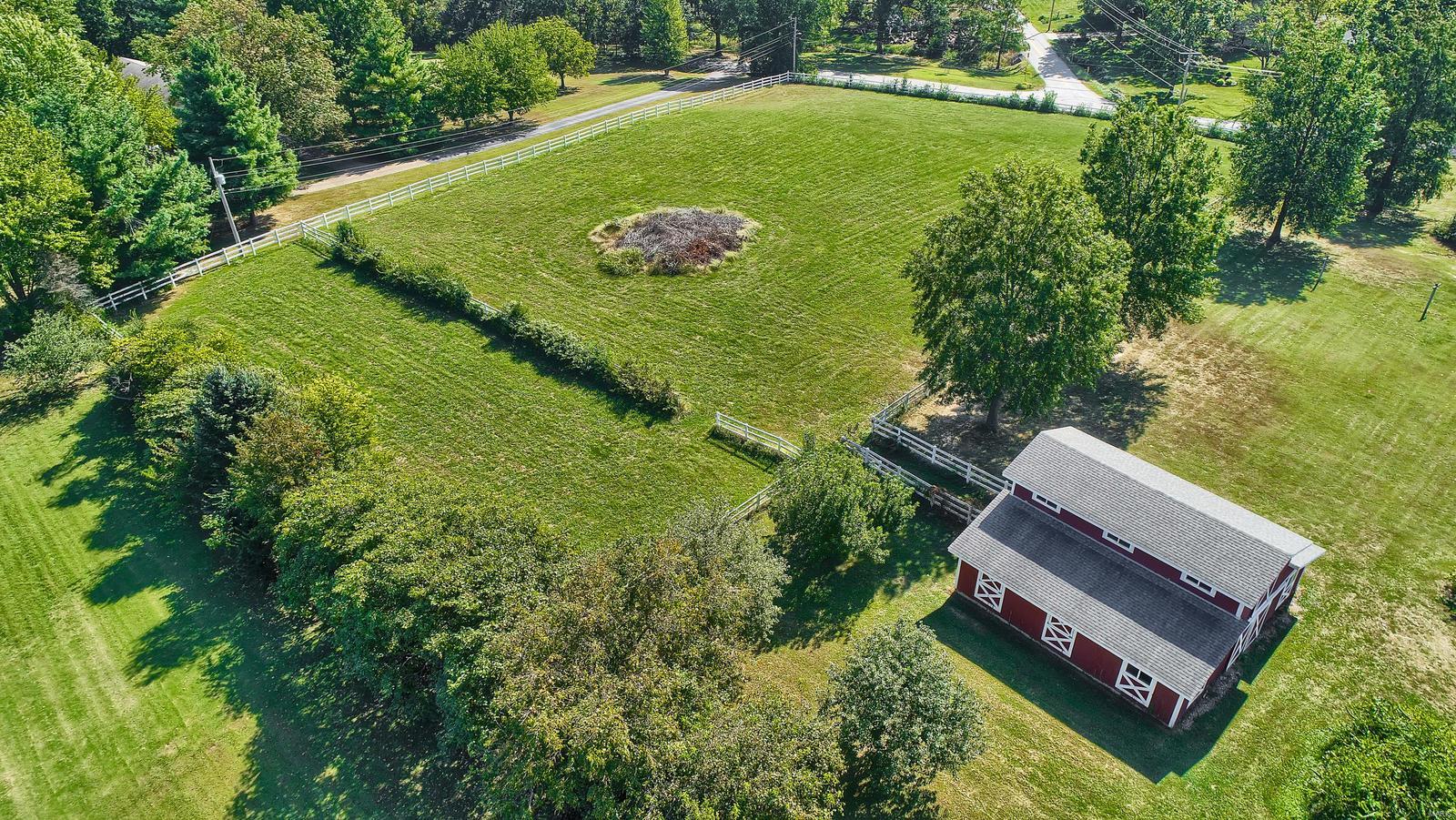 809 Mueller Road O'Fallon, MO 63366 - Photo 29 of 39