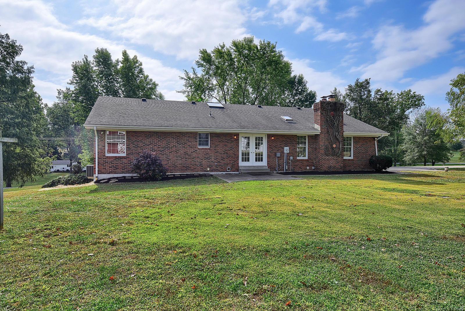 809 Mueller Road O'Fallon, MO 63366 - Photo 4 of 39