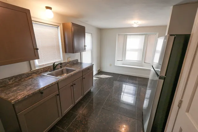 $2,450 | 15 Ridgeview Avenue, Unit 1R, Boston, MA 02126