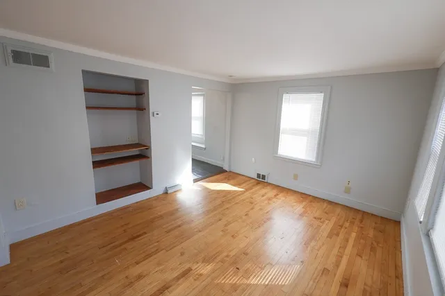$2,450 | 15 Ridgeview Avenue, Unit 1R, Boston, MA 02126