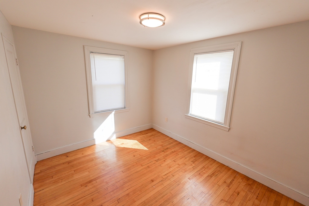 15 Ridgeview Avenue, Unit 1R Boston, MA 02126 - Photo 6 of 15