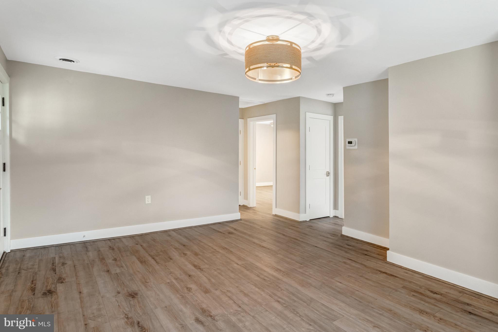 8217 Buckland Mill Road Gainesville, VA 20155 - Photo 8 of 28 Gallery Image 8