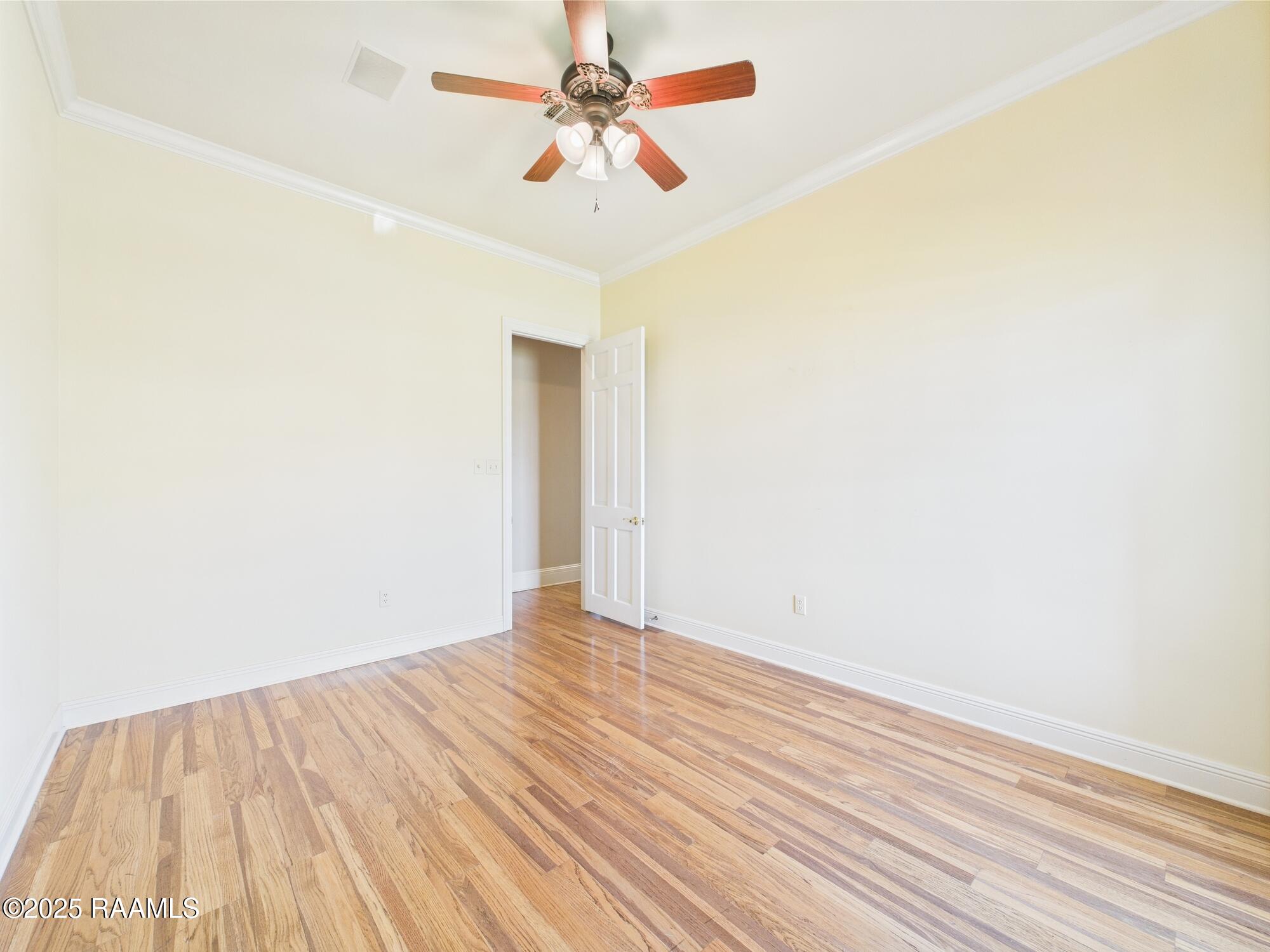 107 Wembley Road Lafayette, LA 70503 - Photo 36 of 46 CAM02220G0-PR0052-STILL027