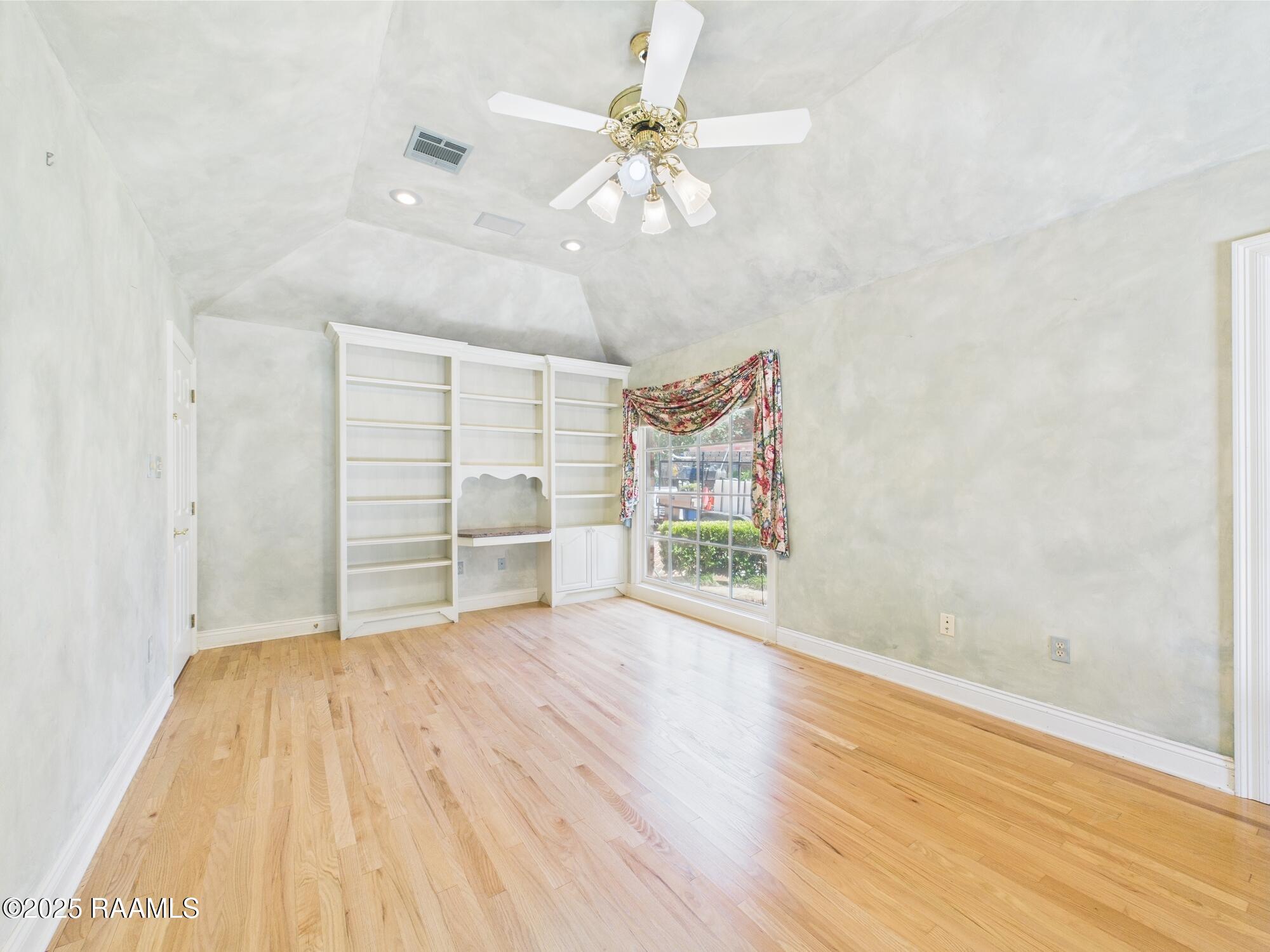 107 Wembley Road Lafayette, LA 70503 - Photo 41 of 46 CAM02220G0-PR0052-STILL036