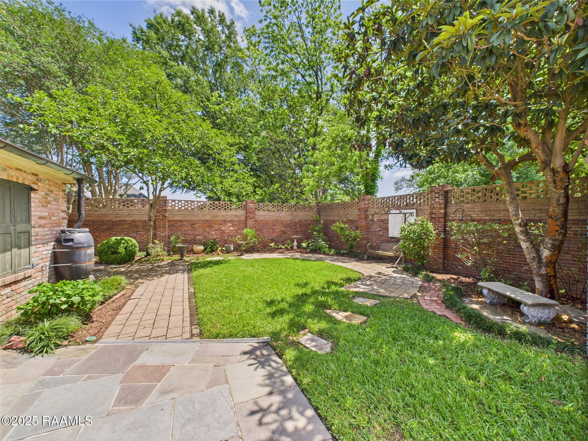 107 Wembley Road Lafayette, LA 70503 - Photo 9 of 46 CAM02220G0-PR0052-STILL056