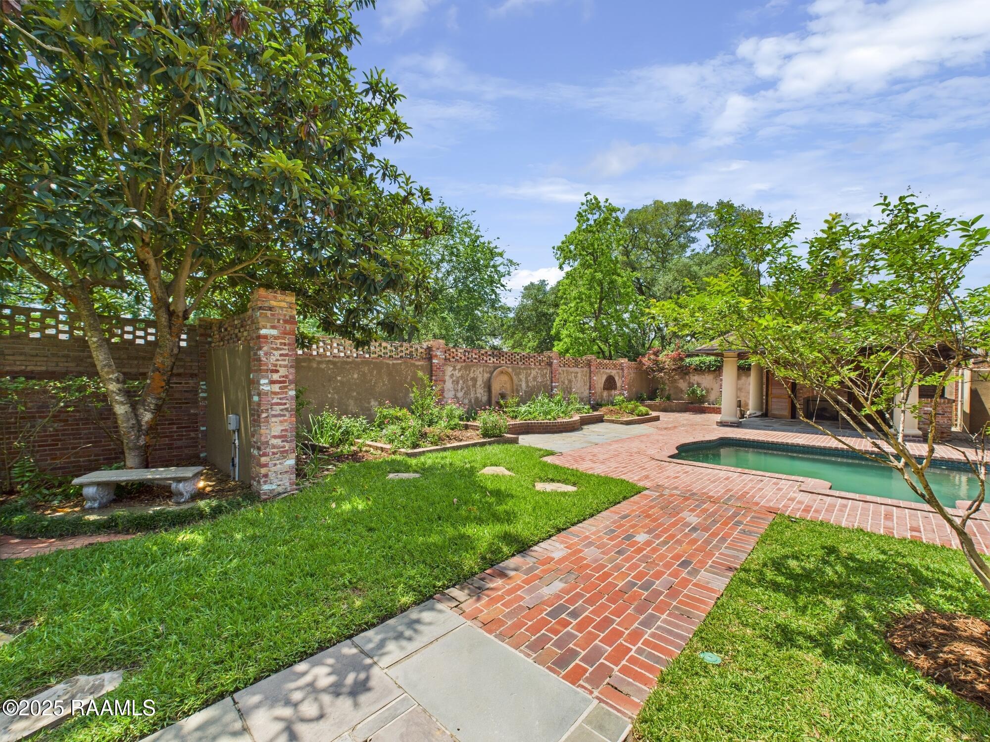 107 Wembley Road Lafayette, LA 70503 - Photo 10 of 46 CAM02220G0-PR0052-STILL058