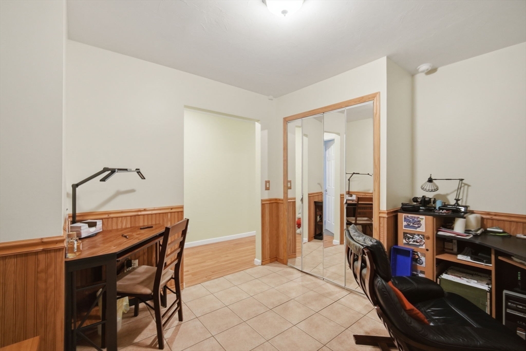 958 Parker Street Springfield, MA 01129 - Photo 16 of 34