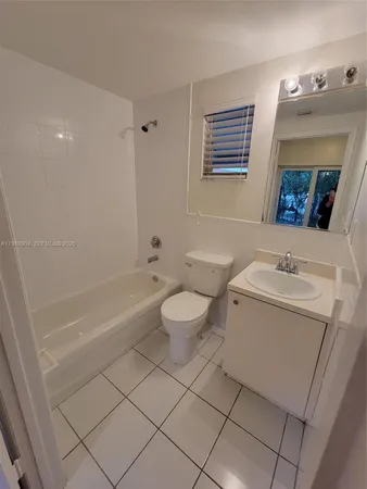 $3,100 | Lower Brickell, Miami, FL 33129