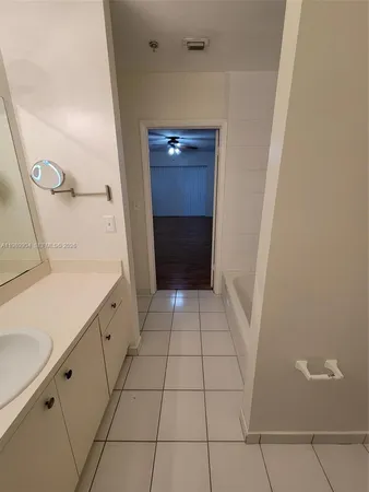 $3,100 | Lower Brickell, Miami, FL 33129
