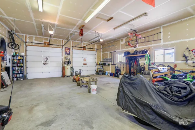 $425,000 | 2036 South 2000 East, Gooding, ID 83330