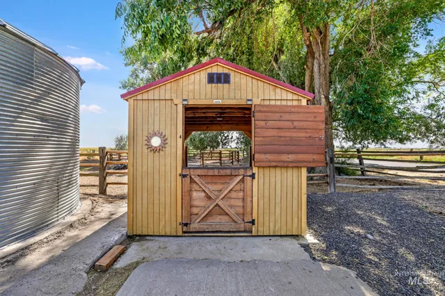 $425,000 | 2036 South 2000 East, Gooding, ID 83330