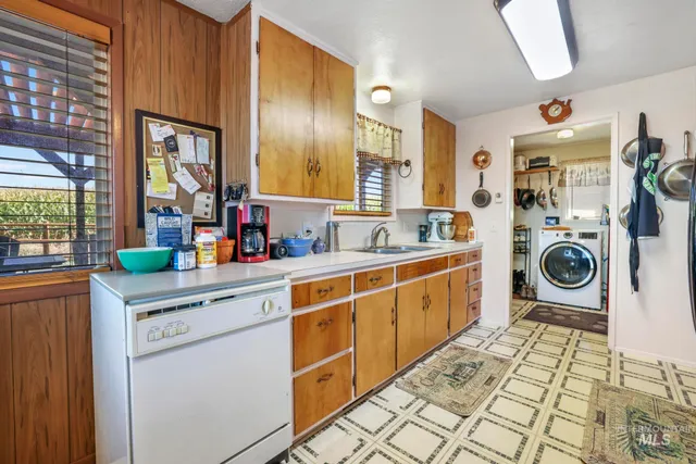 $425,000 | 2036 South 2000 East, Gooding, ID 83330