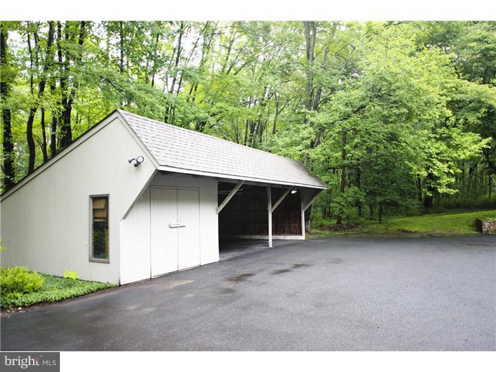 2033 Aquetong Road New Hope, PA 18938 - Photo 23 of 23 Driveway