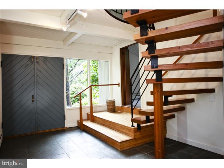 2033 Aquetong Road New Hope, PA 18938 - Photo 7 of 23 Foyer