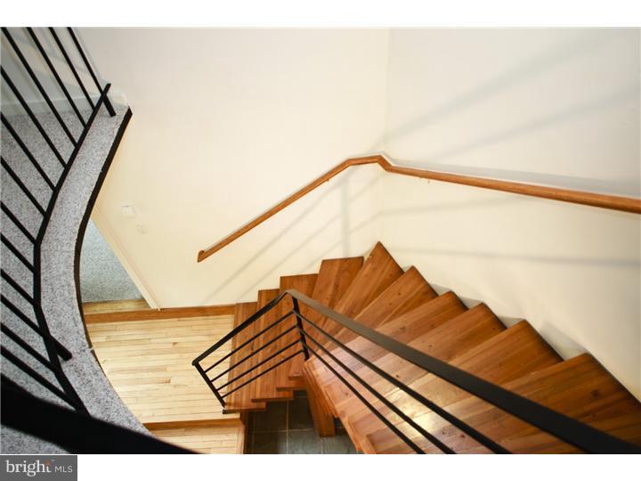 2033 Aquetong Road New Hope, PA 18938 - Photo 8 of 23 Foyer