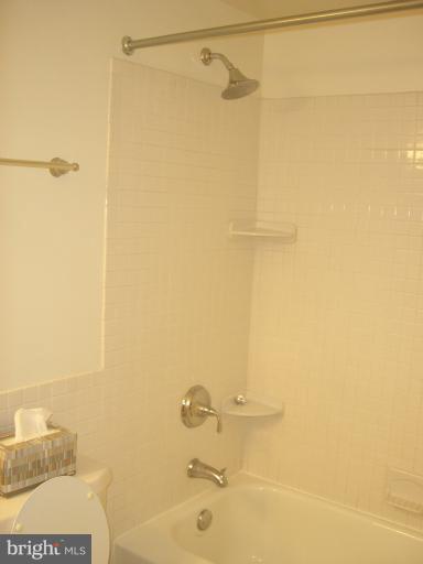 119 Cross Keys Road, Unit R119C Baltimore, MD 21210 - Photo 19 of 30 Bath (Master)