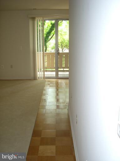 119 Cross Keys Road, Unit R119C Baltimore, MD 21210 - Photo 9 of 30 Living Room