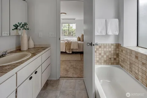 $614,880 | 3410 161st Court Southeast, Unit 31, Bellevue, WA 98008