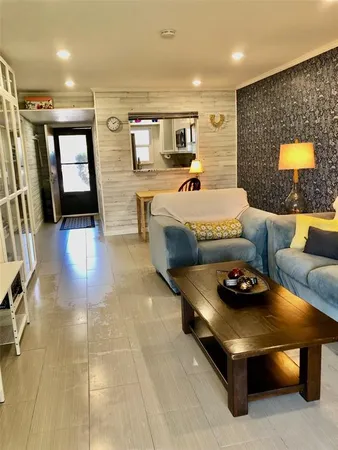 $1,525 | 102 Capri Isles Boulevard, Unit 106, Venice, FL 34292