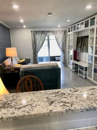 $1,525 | 102 Capri Isles Boulevard, Unit 106, Venice, FL 34292