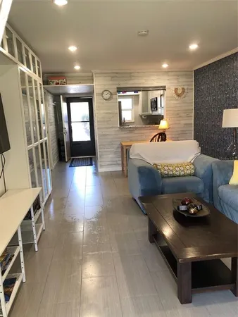 $1,525 | 102 Capri Isles Boulevard, Unit 106, Venice, FL 34292