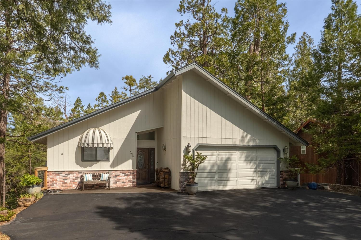 596 Sugarbush Lane Murphys, CA 95247 - Photo 1 of 48