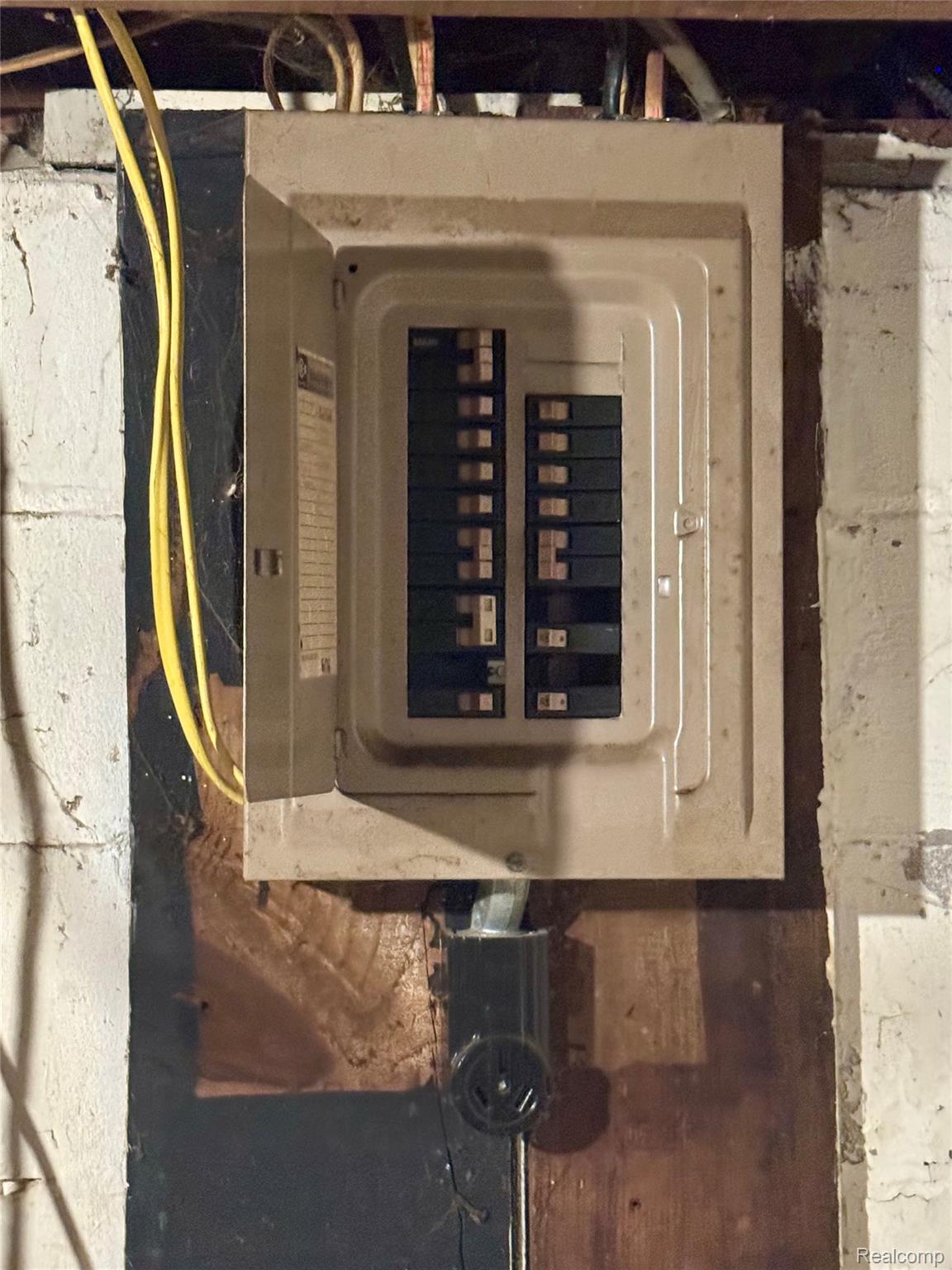 2621 Raskob Street Flint, MI 48504 - Photo 16 of 19 Image quality insufficient for description