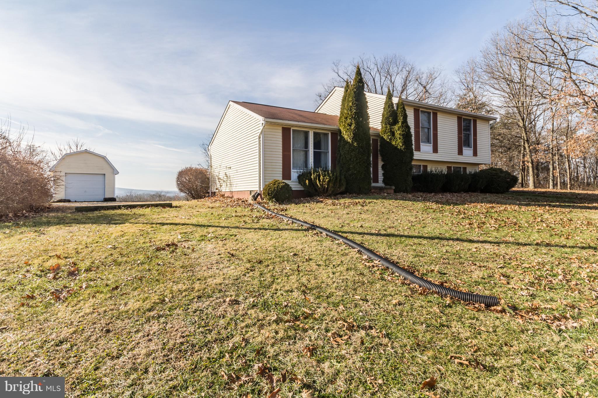 377 Cross Junction Road Cross Junction, VA 22625 - Photo 3 of 40 3 bedroom 2 full bath split level home on 4 acres