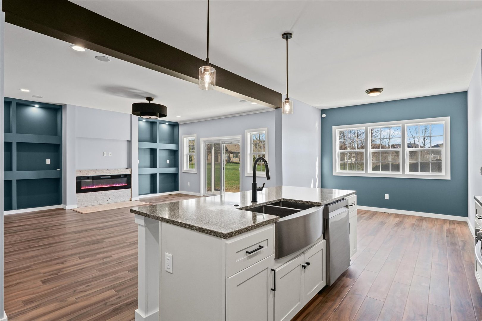 1306 South Roberto Road Mahomet, IL 61853 - Photo 11 of 42