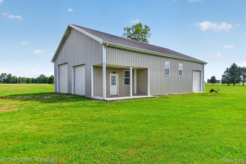 75230 Cryderman Road Richmond, MI 48062 - Photo 6 of 93