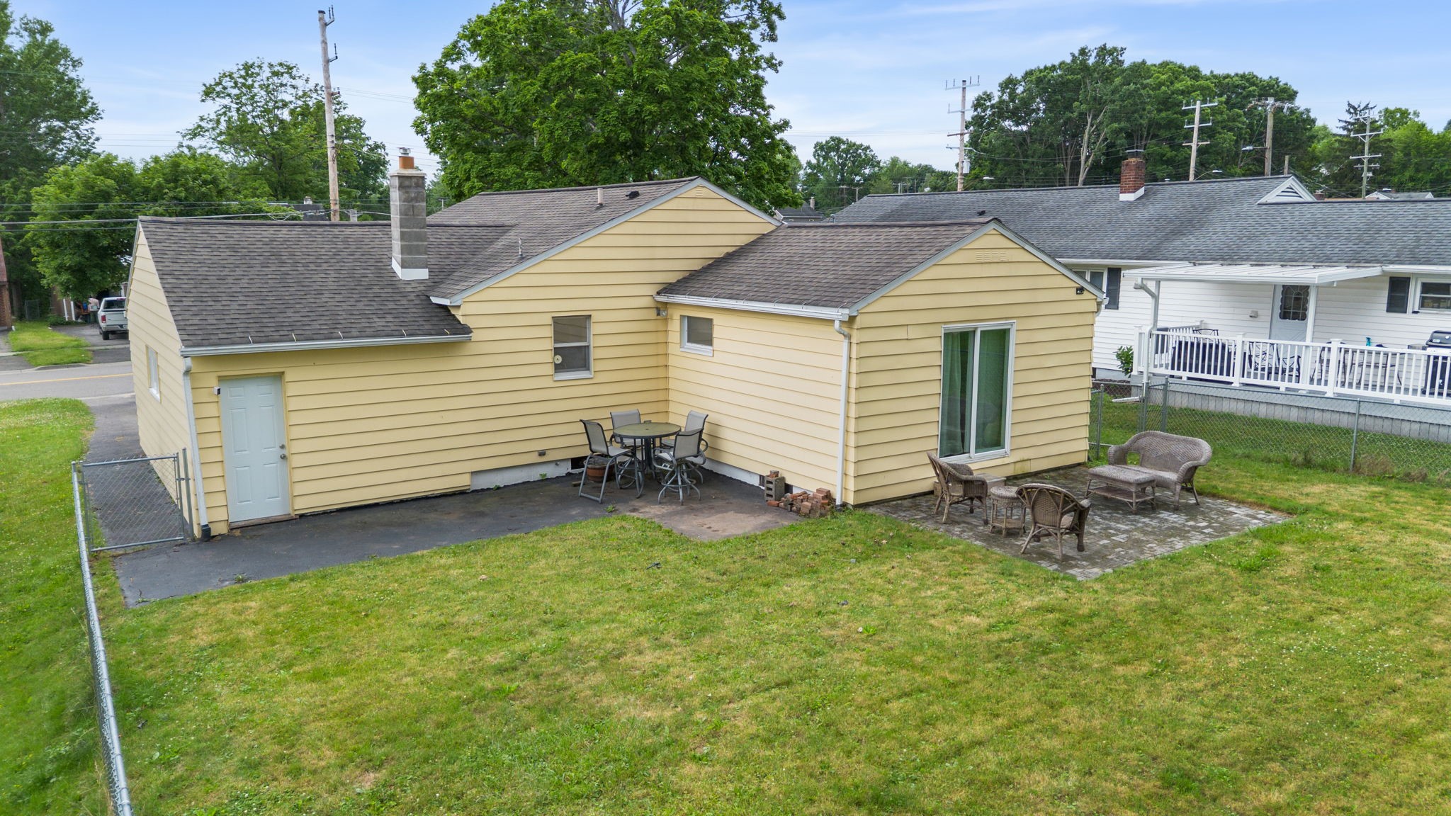 2803 Country Club Road Endicott, NY 13760 - Photo 2 of 26