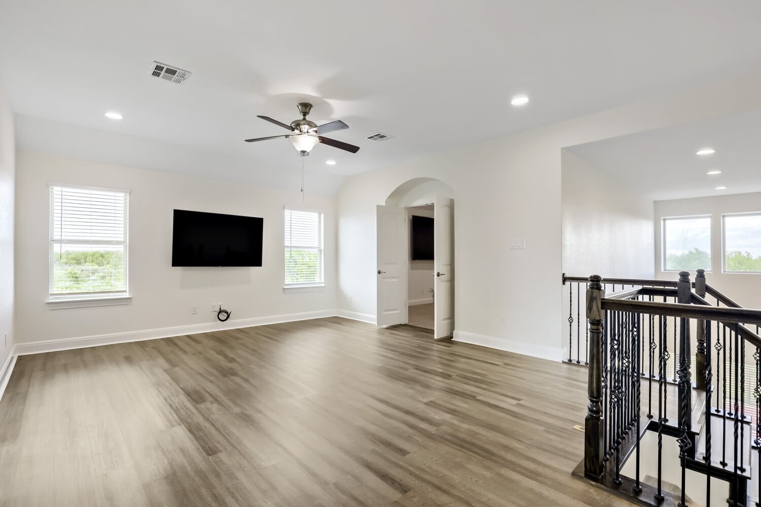 19205 Burrowbridge Road Pflugerville, TX 78660 - Photo 21 of 38 Giant game room space at the top of the stairs is ready for FUN!