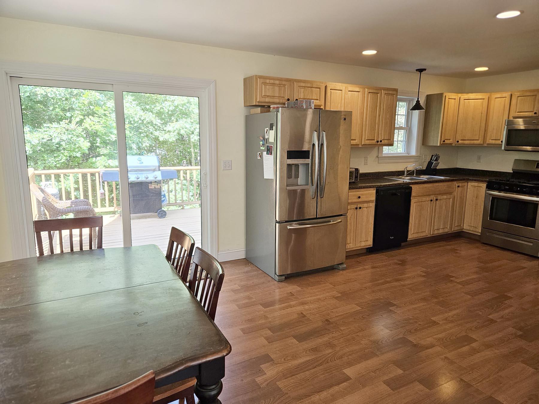 302 Meadow Road Raymond, ME 04071 - Photo 6 of 22 Kitchen