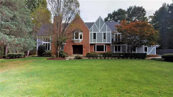 $2,200,000 | 48 St George Court, Warwick, RI 02888